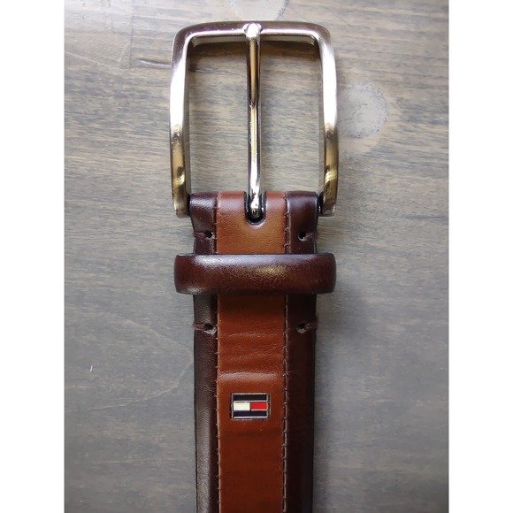 Tommy Hilfiger Belt Two-Tone Leather Logo‎ Buckle Casual Brown 40/100 - Picture 1 of 9